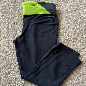 Nike cropped leggings